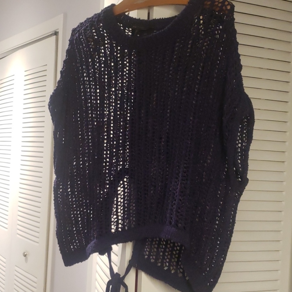 BCBG short sleeve sweater top